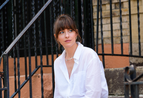 Dakota Johnson racconta il lato “non sexy” delle scene di sesso