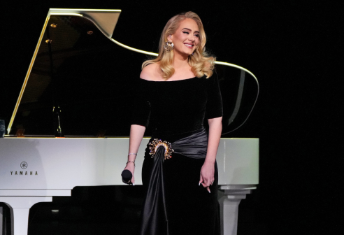 Adele pronta al grande ritorno: nuovo disco, tour e autobiografia