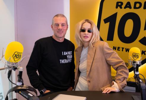 Rita Ora presenta il nuovo singlolo "All Natural"
