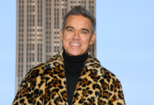 Robbie Williams: “Ho la Tourette, esibirmi dal vivo mi terrorizza”