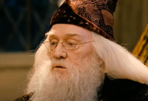 Harry Potter, le prime foto di John Lithgow nei panni di Silente