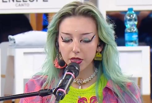 Chi è Valentina, biografia e curiosità sulla cantante di “Amici 25”