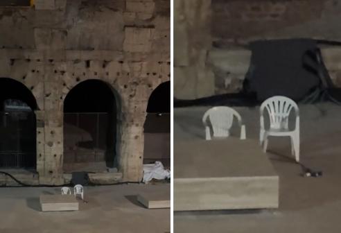 Bad Bunny farà tappa a Roma? Due sedie bianche davanti al Colosseo