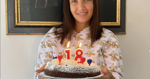 Elettra Lamborghini festeggia il compleanno ironizzando ...