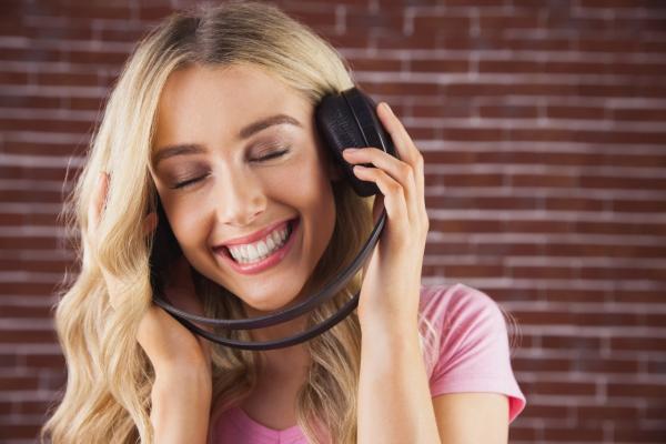 1 - Ascoltate musica allegra