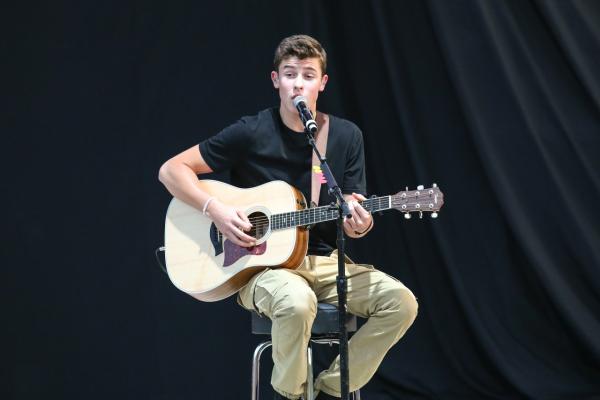 7 - Something Big di Shawn Mendes 