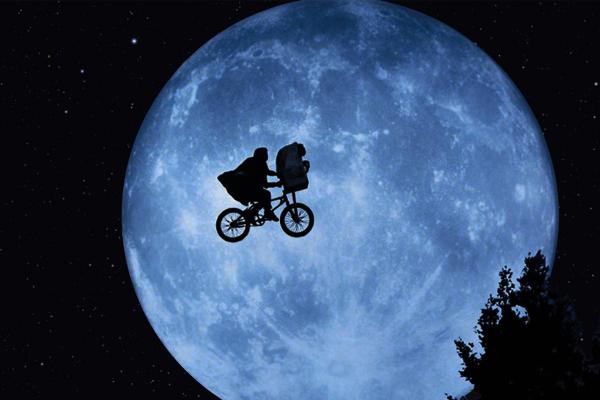 E.T. (1982)