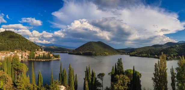 Dal Lazio all’Umbria per scoprire i due laghi 