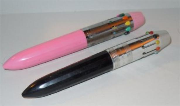 La penna multicolor.