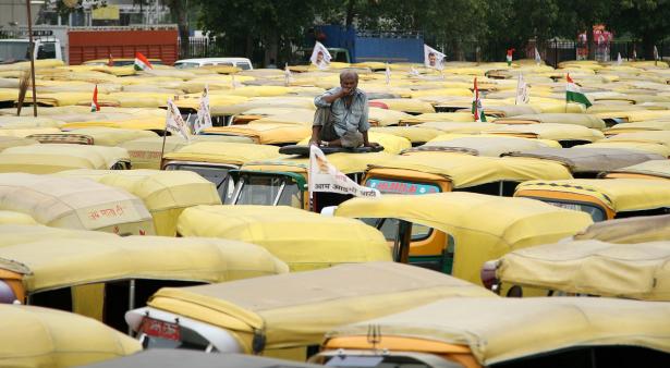 “Il problema del traffico è che nessuno sa guidare”
