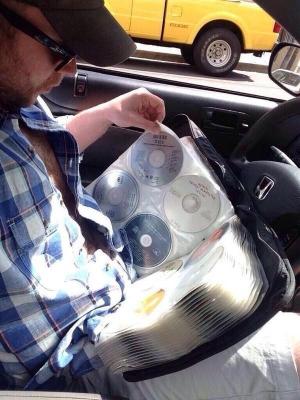 Trovare il proprio cd preferito in macchina