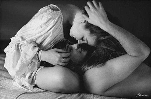 Coccolarsi sul letto
