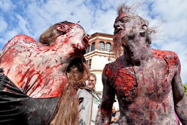 La carne strappata dagli zombie è carne di maiale