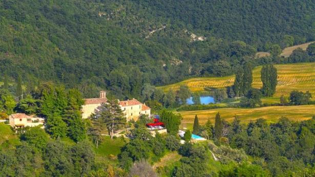 5) Borgo di Carpiano, Umbria