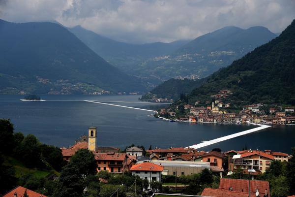 The Floating Piers: la passerella sul lago d'Iseo