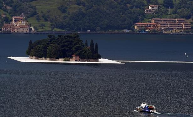 The Floating Piers: la passerella sul lago d'Iseo