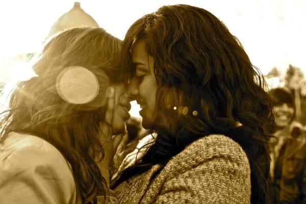 Ragazze che si baciano