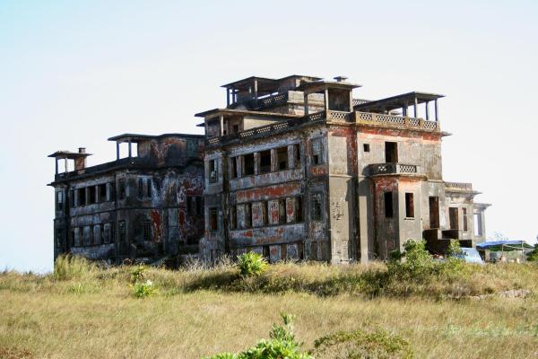 The Bokor Hotel e Casino (Cambogia)
