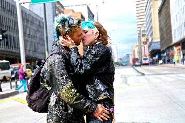 Un bacio tra punk