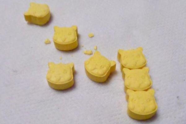3)    Le droghe a forma di Pikachu