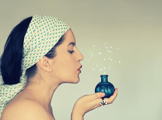 Attente ai profumi che contengono alcol