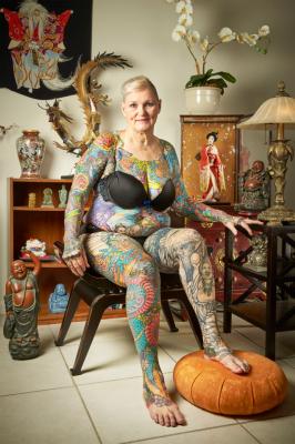 La donna anziana più tatuata