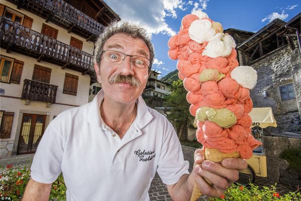Il maggior numero di palline di gelato su un unico cono