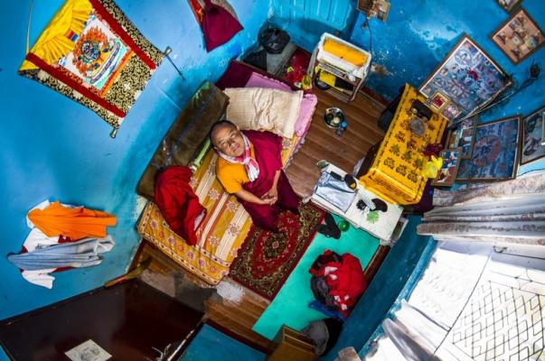 Pema, 22 anni, studente buddista a Kathmandu, Nepal