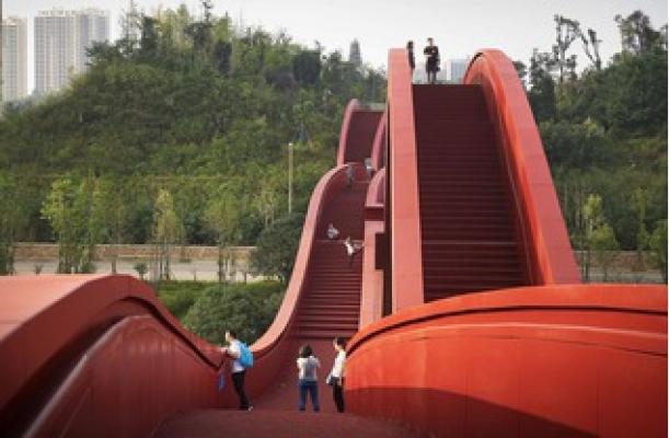 Il ponte è solamente pedonale