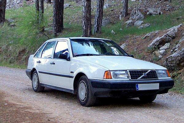 5. Volvo serie 400