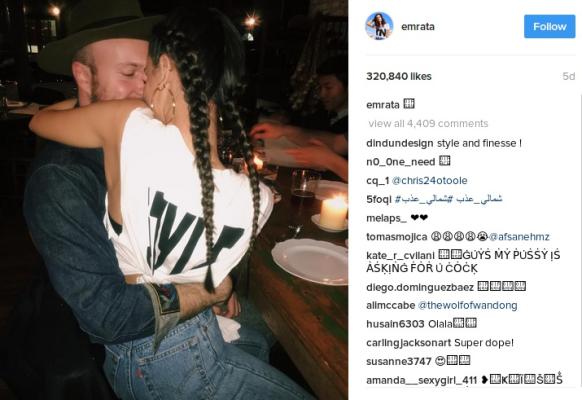 Emily Ratajkowski e il suo ragazzo Jeff Magid in una posa intima
