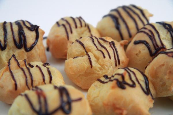 TORO - Profiteroles al cioccolato