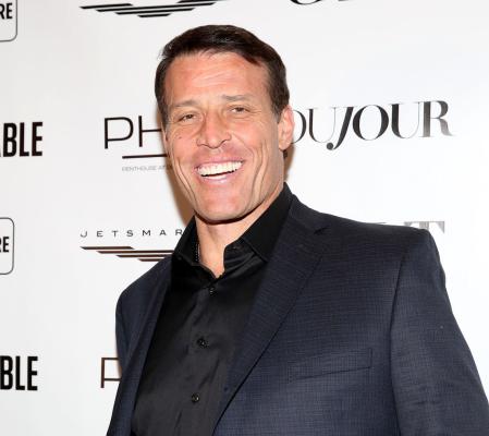 3.	Tony Robbins