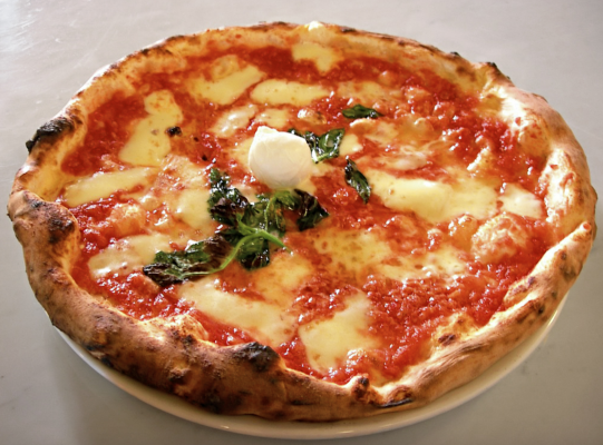 3) Non sottovalutiamo la pizza