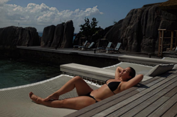 9. Baciata dal sole