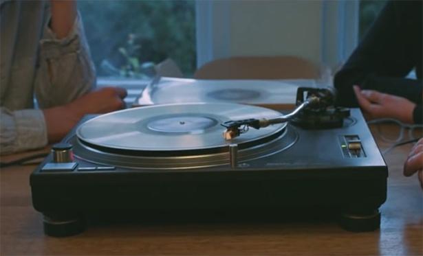3. Si può scegliere la tracklist con le musiche preferite dal defunto, oppure registrazioni vocali, messaggi, testamenti