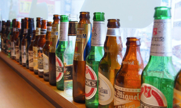 La lunghezza del collo delle bottiglie di birra