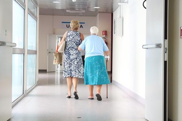 2) Google non ha una laurea in medicina