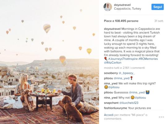 Il volo delle mongolfiere fotografato durante il loro viaggio in Cappadocia è una delle scene più belle immortalate sui loro profili social. 