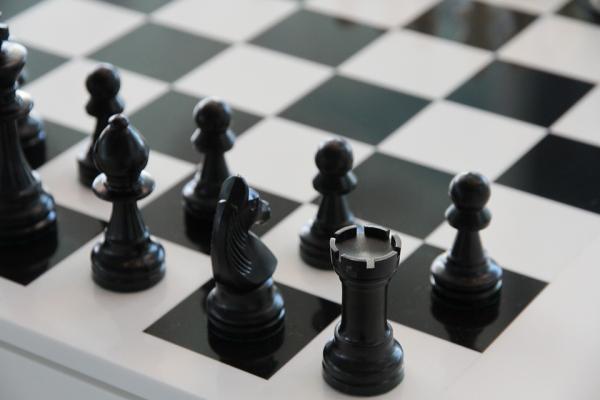  10. Se scrivi ad un amico @FBCHESS PLAY puoi giocare a scacchi