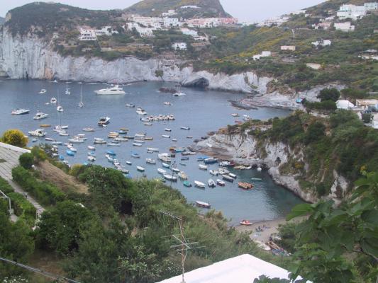 3. Cala Feola, Ponza, Latina, Lazio