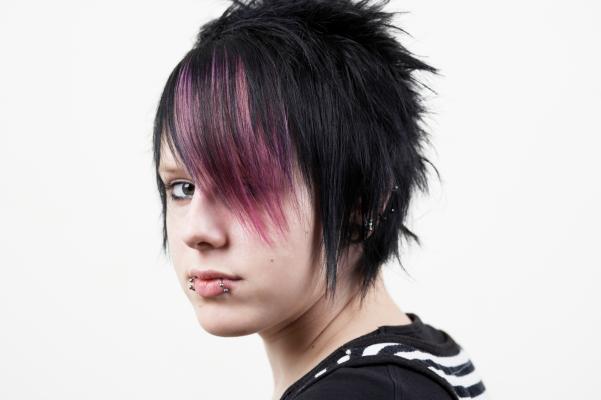 1. In Russia vietato vestirsi da emo