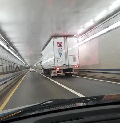 2. Il camion nel tunnel
