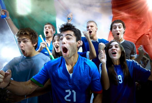 9. Fingono che non piaccia il calcio
