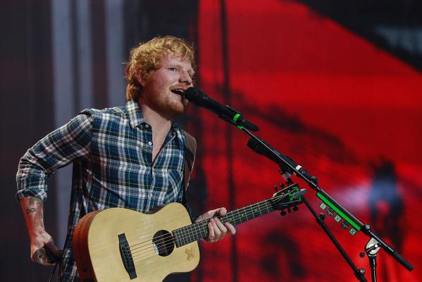 10. Giurano di amare le canzoni di Ed Sheeran