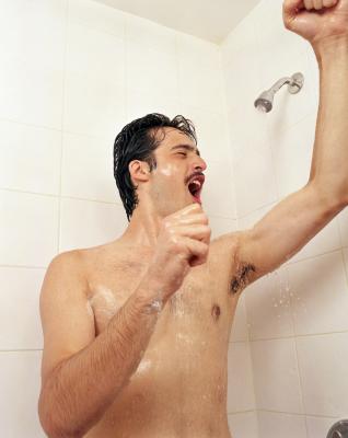 7. Cantare sotto la doccia