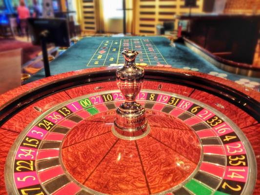 6. Laurea in casino management