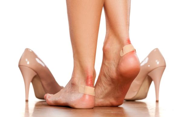 2. Salvare i piedi dalle scarpe nuove