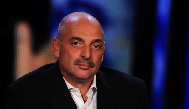 Paolo Brosio attacca il Governo per la Messa di Natale ...