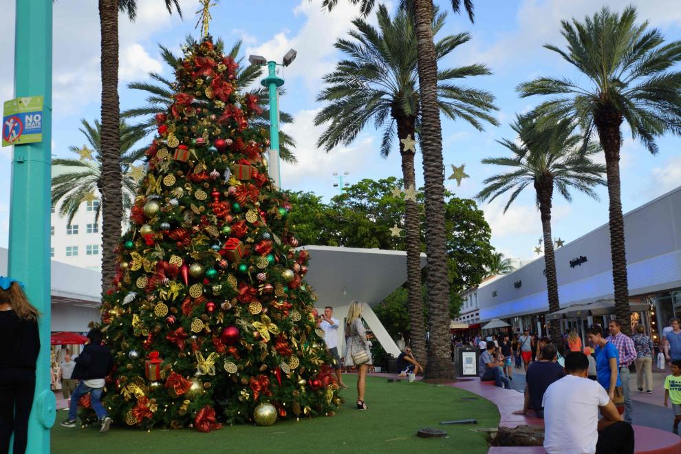 Miami è.. Natale in anticipo, con il Black Friday Foto 1 di 31 Radio 105 Miami è.. Natale in anticipo, con il Black Friday Foto 1 di 31 Radio 105
